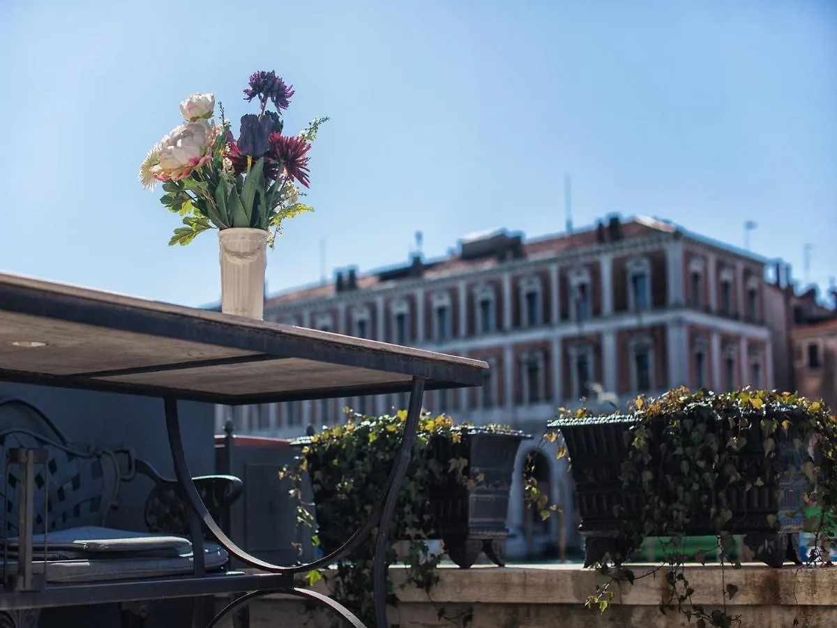 Grimaldi Apartments Hermitage Canal Grande View البندقية 0*,  إيطاليا