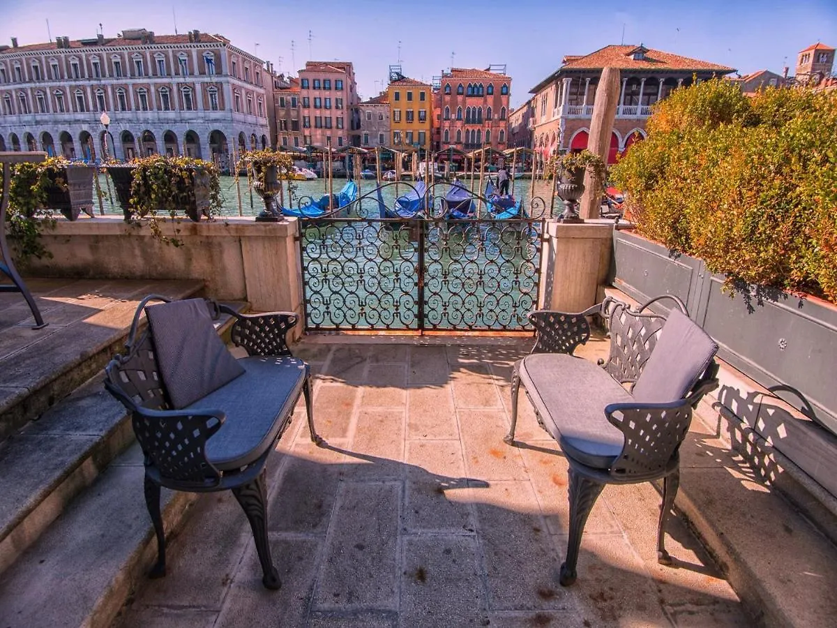 Grimaldi Apartments Hermitage Canal Grande View البندقية